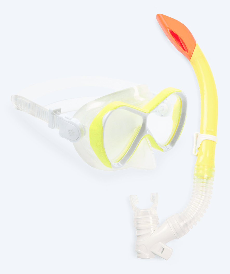 Watery Combo Triton Semi-dry snorkelsæt til børn i gul, maske med hærdet glas og semi-dry snorkel med envejsventil